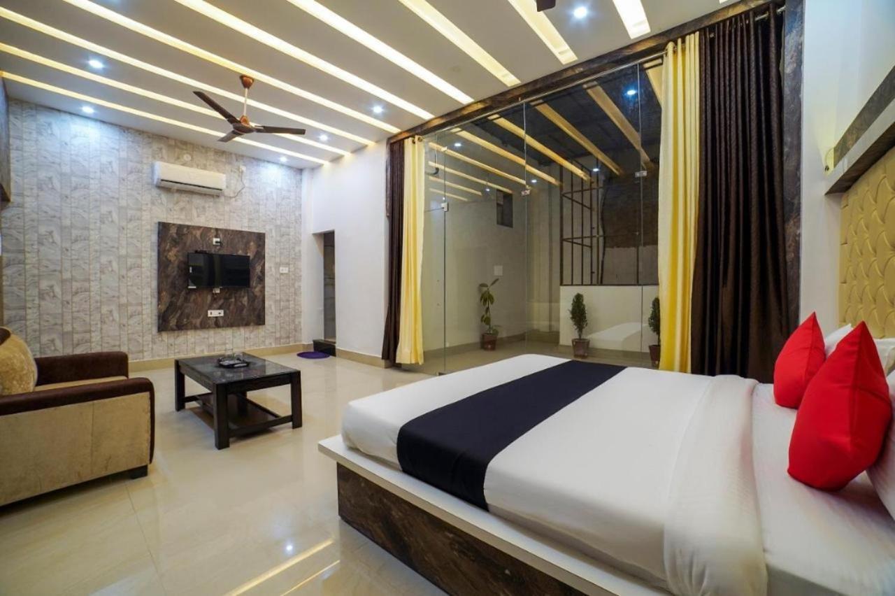 Hotel Ivy Plaza Near Igi Airport Nueva Delhi Exterior foto