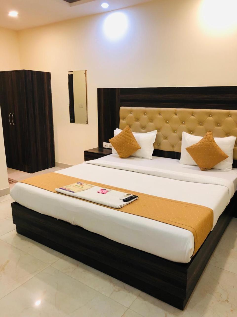 Hotel Ivy Plaza Near Igi Airport Nueva Delhi Exterior foto